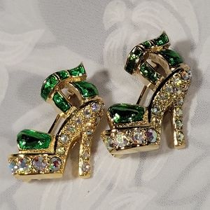 Suzanne Bjontegard brooch